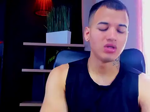 Snapshot of rocoo_santos chatting on 27, 4, 2026 rocoo santos online show from 27, 4, 2026