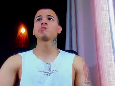 Snapshot of rocoo_santos chatting on 5, 5, 2026 rocoo santos online show from 5, 5, 2026