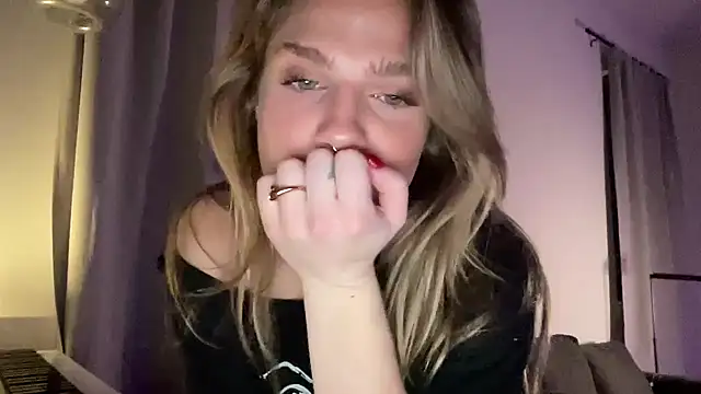 Snapshot of sweetceeme chatting on 23, 2, 2026 sweetceeme online show from 23, 2, 2026