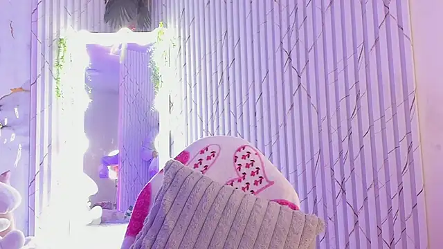 Naomy tay1 online show from 19, 4, 2026