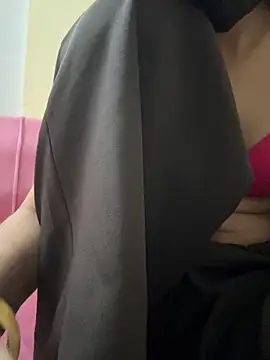 Snapshot of modelnishu chatting on 12, 4, 2026 modelnishu online show from 12, 4, 2026