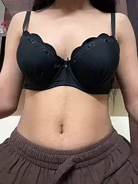 Snapshot of modelnishu chatting on 13, 4, 2026 modelnishu online show from 13, 4, 2026