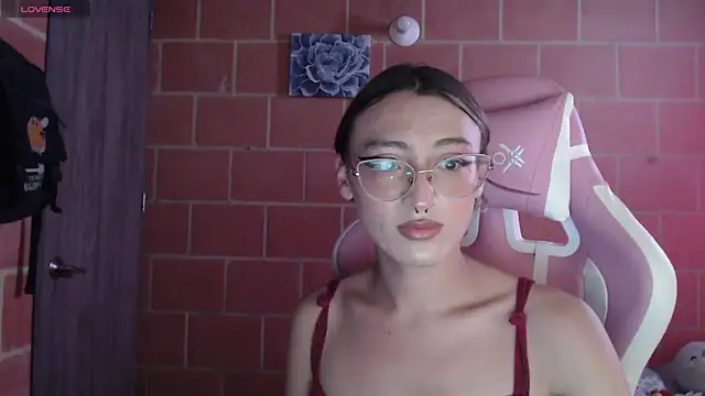 Snapshot of Andrea_camilaaa chatting on 7, 10, 2025 Andrea camilaaa online show from 7, 10, 2025