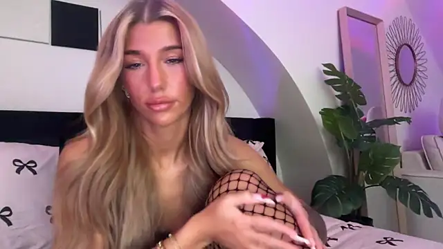 KENNIEXROSE online show from 16, 2, 2026