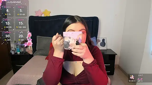 LucyPetit online show from 15, 9, 2025