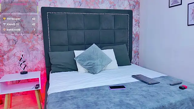 Angelique Angell online show from 26, 9, 2025