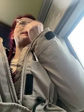 Snapshot of raen001 chatting on 2, 2, 2026 raen001 online show from 2, 2, 2026