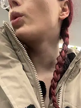 Snapshot of raen001 chatting on 4, 3, 2026 raen001 online show from 4, 3, 2026