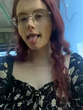 Snapshot of raen001 chatting on 25, 4, 2026 raen001 online show from 25, 4, 2026