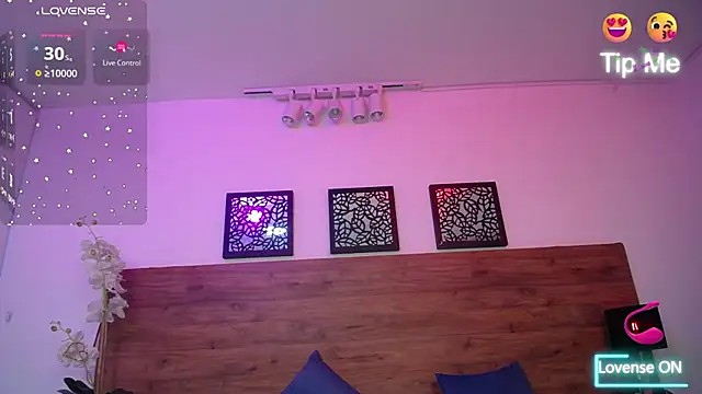 Snapshot of AlexandraCambell chatting on 25, 9, 2025 AlexandraCambell online show from 25, 9, 2025