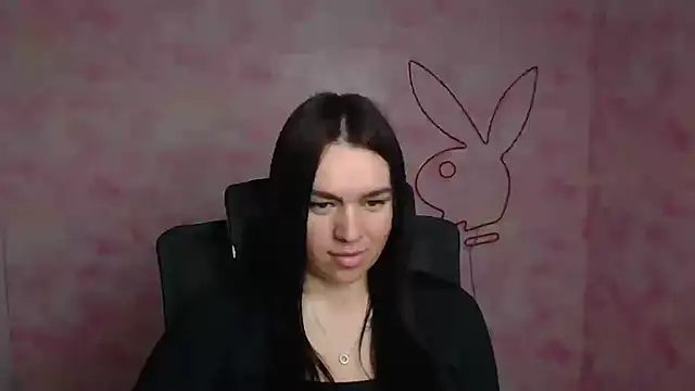 Lola Saymyname online show from 5, 4, 2026
