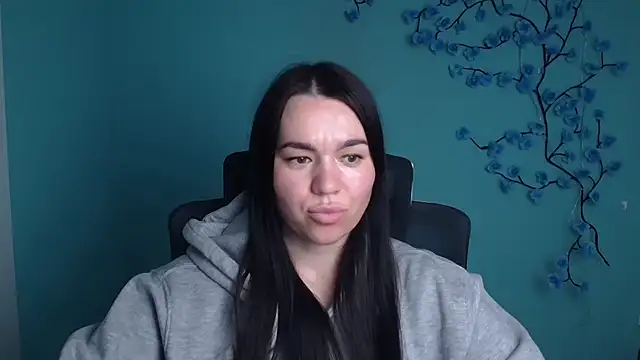 Lola Saymyname online show from 17, 5, 2026