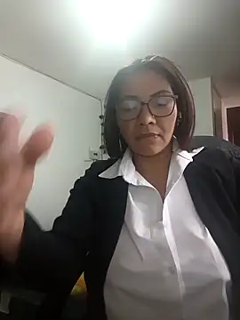 Snapshot of hiilarybrown chatting on 9, 3, 2026 hiilarybrown online show from 9, 3, 2026