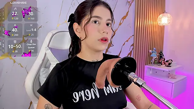 alissaowens  online show from 29, 11, 2025