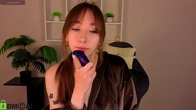 Miche1le Allenne online show from 21, 4, 2026