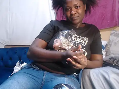 Snapshot of CandyMayaxx2 chatting on 29, 4, 2026 CandyMayaxx2 online show from 29, 4, 2026