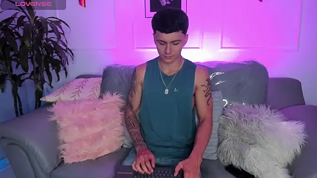 Leo santoro online show from 13, 2, 2026