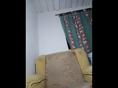 Snapshot of alex-golden chatting on 3, 12, 2025 alex-golden online show from 3, 12, 2025