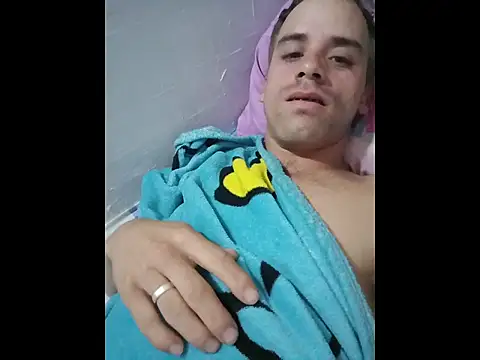 Snapshot of alex-golden chatting on 9, 1, 2026 alex-golden online show from 9, 1, 2026