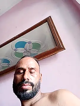 Snapshot of amitkumarkangra chatting on 20, 9, 2025 amitkumarkangra online show from 20, 9, 2025