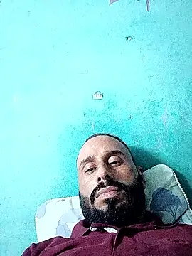 Snapshot of amitkumarkangra chatting on 22, 9, 2025 amitkumarkangra online show from 22, 9, 2025