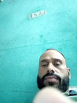 Snapshot of amitkumarkangra chatting on 8, 10, 2025 amitkumarkangra online show from 8, 10, 2025