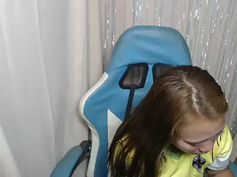 joanpetite online show from 25, 6, 2026