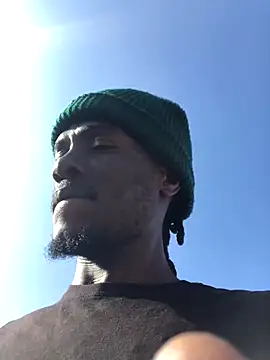 Snapshot of cuminsidebby chatting on 17, 10, 2025 cuminsidebby online show from 17, 10, 2025