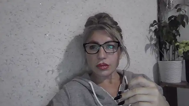 fox red lady7 online show from 3, 12, 2025