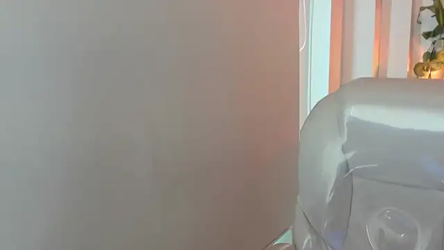 Nathaly ds online show from 12, 4, 2026