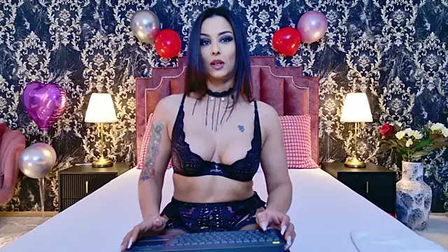 Snapshot of ReynadelRey chatting on 23, 2, 2026 ReynadelRey online show from 23, 2, 2026