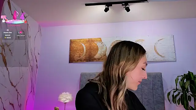 antonellastar24  online show from 10, 4, 2026