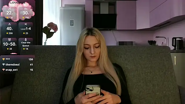 white liillyy online show from 11, 9, 2025