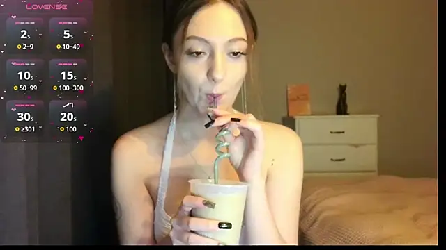 white liillyy online show from 12, 3, 2026