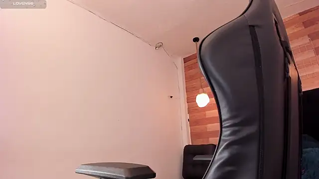 Emily brown04 online show from 9, 1, 2026