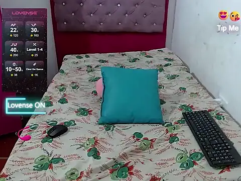 Snapshot of 05melany chatting on 24, 9, 2025 05melany online show from 24, 9, 2025