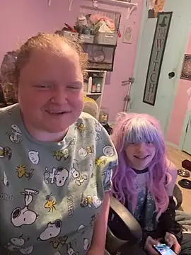 KadiSparkle online show from 15, 11, 2025