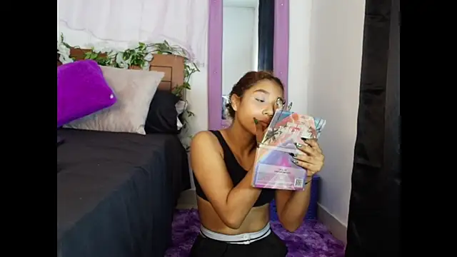 Natzury online show from 6, 11, 2025