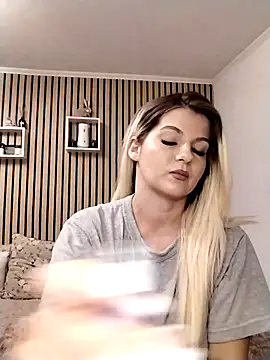 Mayaaaaaa  online show from 7, 11, 2025