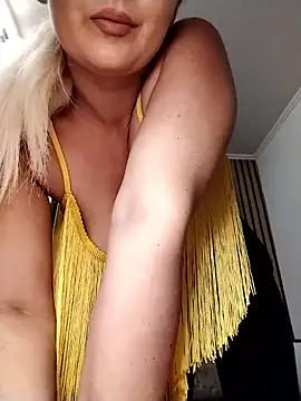 Mayaaaaaa  online show from 2, 12, 2025