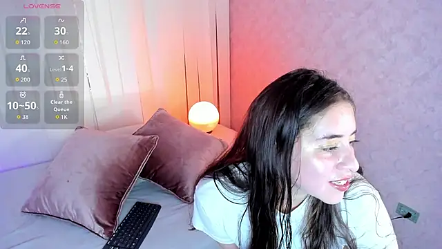 Keyla ruiz  online show from 9, 3, 2026