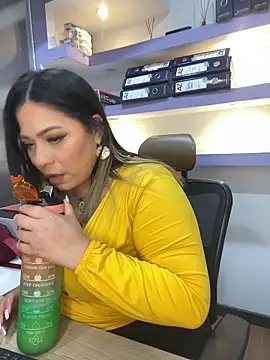 Snapshot of isabella_horney_ chatting on 26, 2, 2026 isabella horney online show from 26, 2, 2026