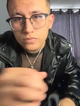 Kurtxxx22 online show from 10, 5, 2026