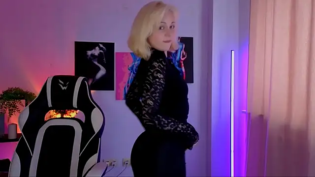 Charlotte Colinss online show from 20, 4, 2026