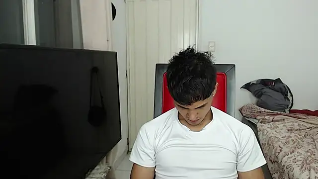 Alex mojica online show from 4, 11, 2025