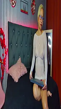 geminis milf online show from 9, 10, 2025