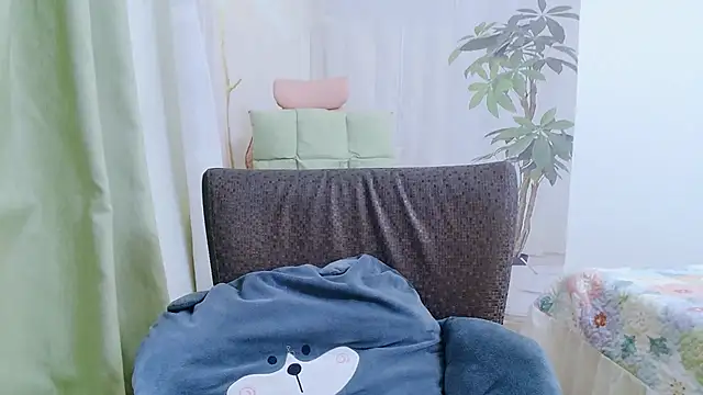 Winnie-01 online show from 28, 5, 2026