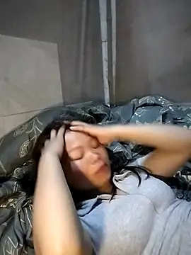 LinhNa999 online show from 2, 4, 2026