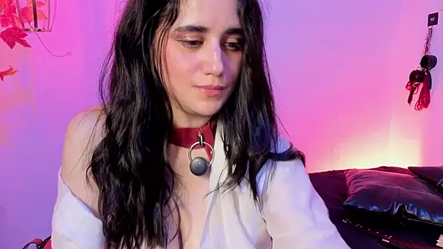 elowen halley1 online show from 5, 3, 2026