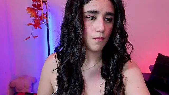 elowen halley1 online show from 31, 3, 2026